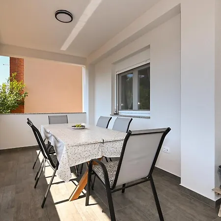 M Apartment *