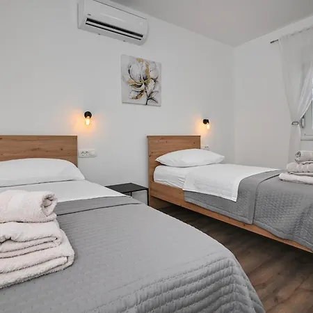 Apartment M